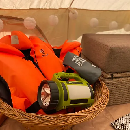 Glamping Zelt ラグジュアリーテント テンプリーン